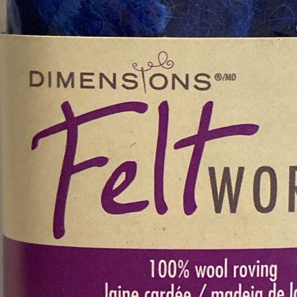 24 Dimensions FeltWorks 100% Wool Blue Curly Roving 0.25oz - Picture 7 of 16